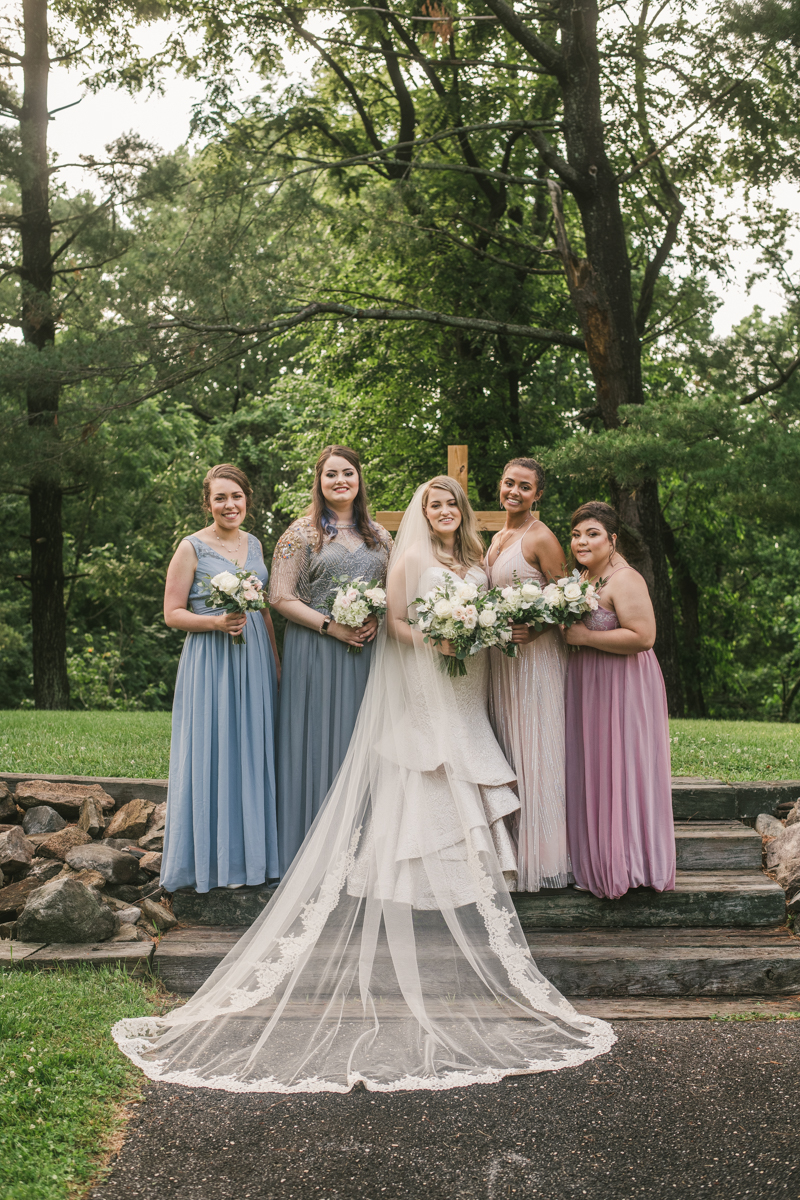 A gorgeous June wedding at the Historic Hebron House in Ellicott City by Britney Clause Photography