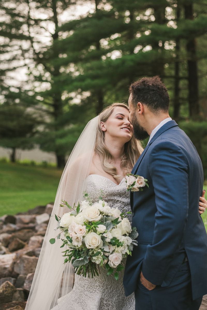 A gorgeous June wedding at the Historic Hebron House in Ellicott City by Britney Clause Photography