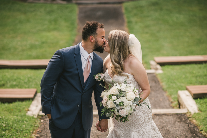 A gorgeous June wedding at the Historic Hebron House in Ellicott City by Britney Clause Photography