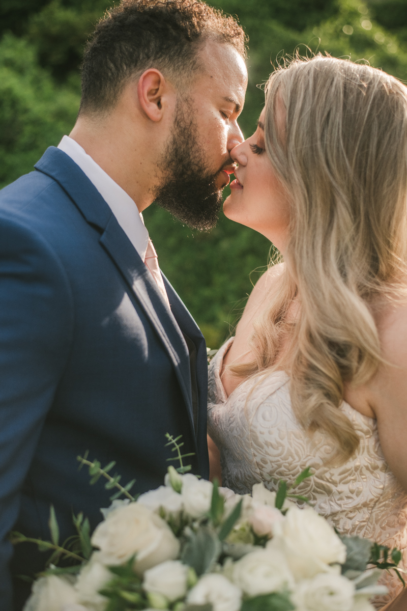 A gorgeous June wedding at the Historic Hebron House in Ellicott City by Britney Clause Photography