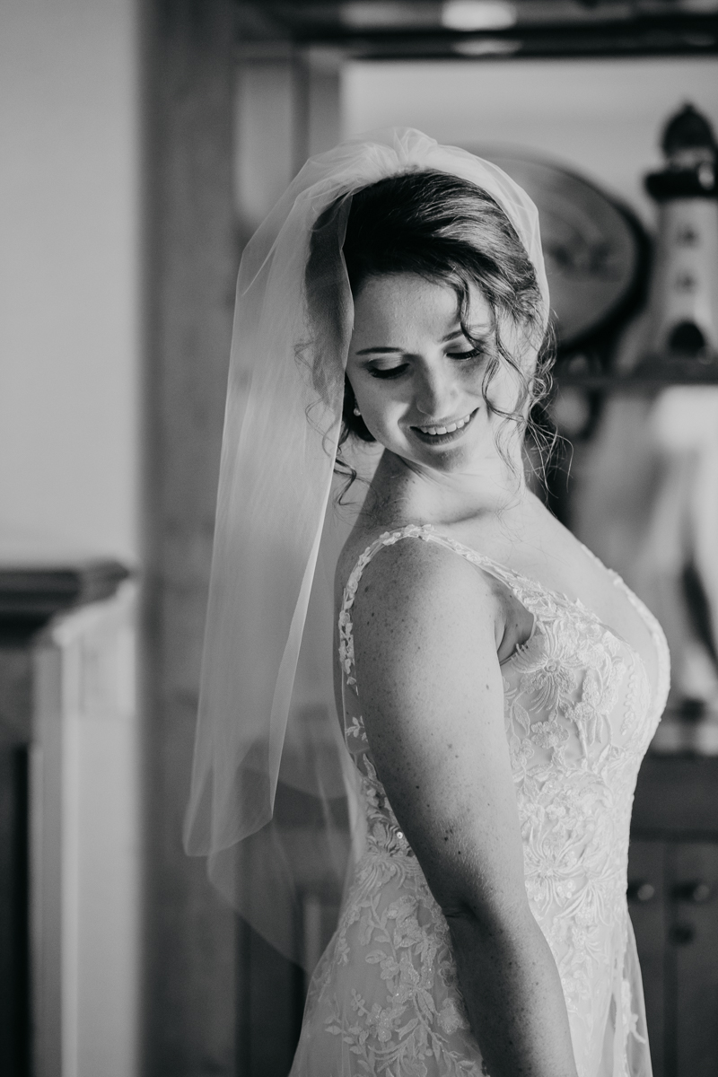 A bride getting ready for her wedding at The Hyatt Regency Chesapeake Bay, Maryland by Britney Clause Photography