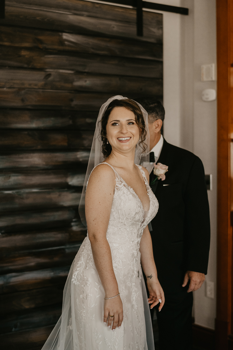 A bride getting ready for her wedding at The Hyatt Regency Chesapeake Bay, Maryland by Britney Clause Photography