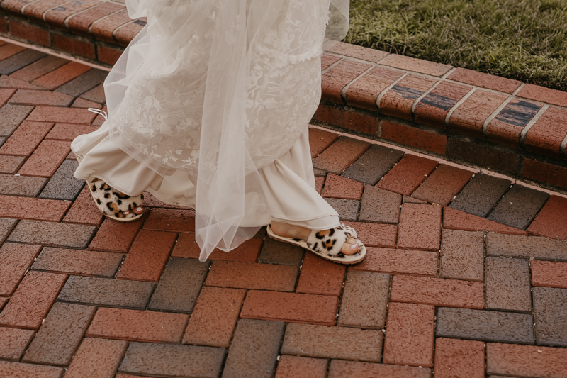 A Fall wedding in September at The Hyatt Regency Chesapeake Bay, Maryland by Britney Clause Photography