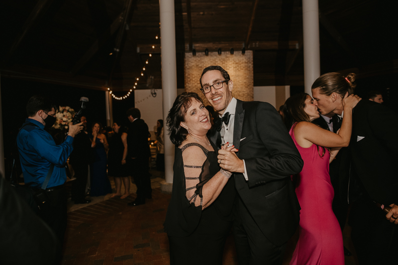 A fun wedding reception at The Hyatt Regency Chesapeake Bay, Maryland by Britney Clause Photography