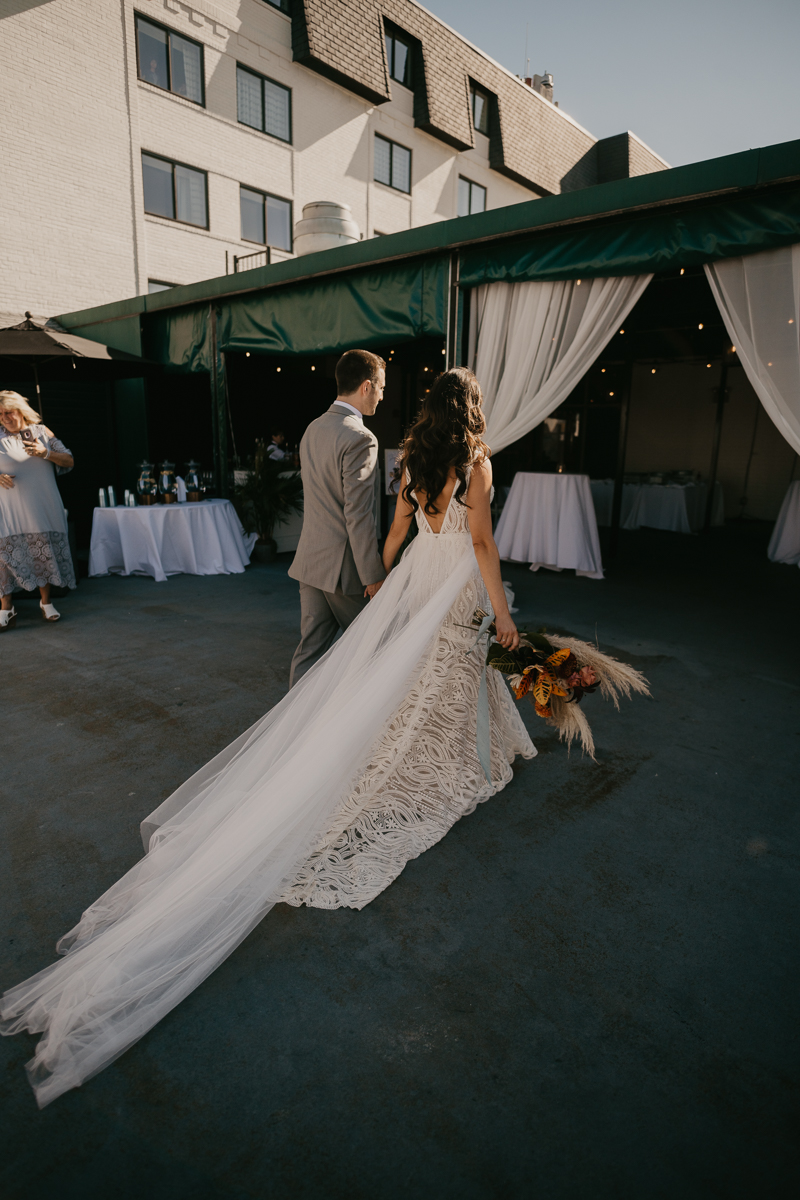 Amazing waterfront wedding ceremony at the Annapolis Waterfront Hotel in Annapolis, Maryland by Britney Clause Photography