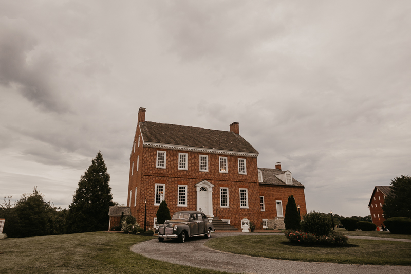 A gorgeous Summer wedding at Dulany's Overlook in Frederick, Maryland by Britney Clause Photography