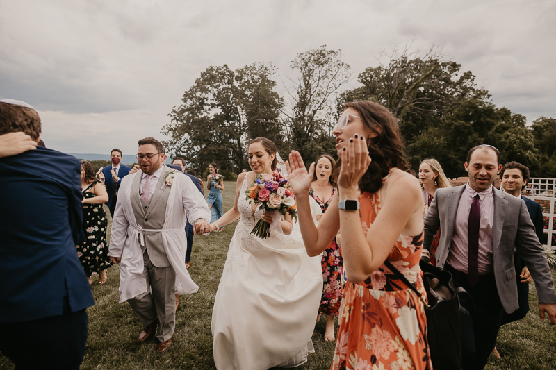 Amazing jewish ceremony at Dulany's Overlook in Frederick, Maryland by Britney Clause Photography