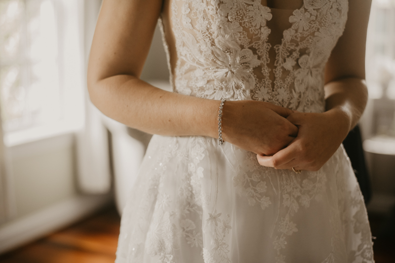 A bride getting ready at Rose Hill Manor in Leesburg, Virginia by Britney Clause Photography