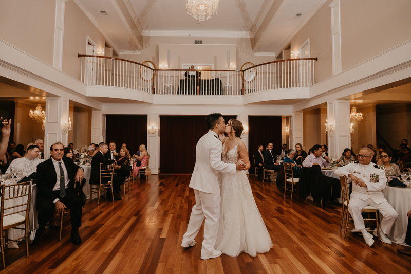 A stunning garden wedding reception at Rose Hill Manor in Leesburg, Virginia by Britney Clause Photography