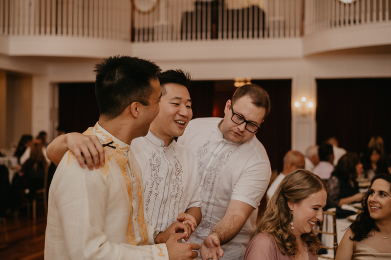 A stunning garden wedding reception at Rose Hill Manor in Leesburg, Virginia by Britney Clause Photography