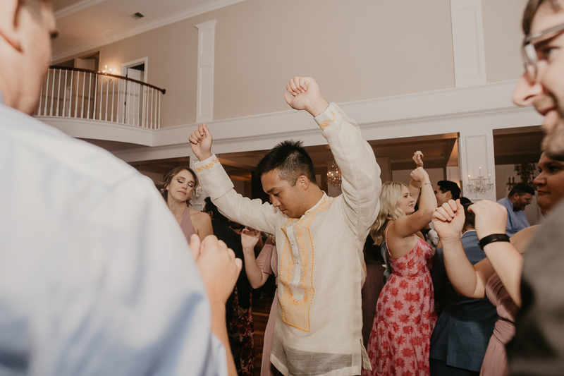 A stunning garden wedding reception at Rose Hill Manor in Leesburg, Virginia by Britney Clause Photography