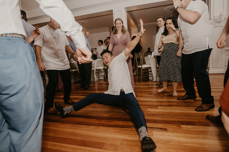 A stunning garden wedding reception at Rose Hill Manor in Leesburg, Virginia by Britney Clause Photography