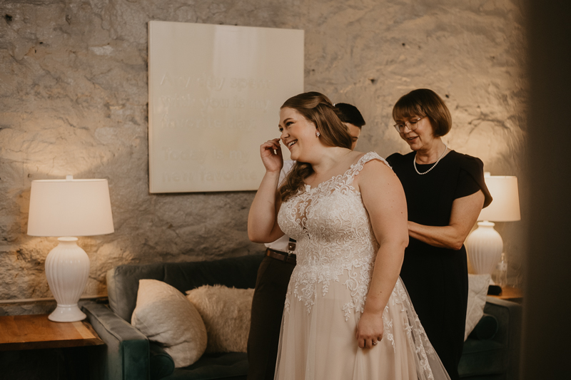 A bride getting ready at Main Street Ballroom in Ellicott City, Maryland by Britney Clause Photography