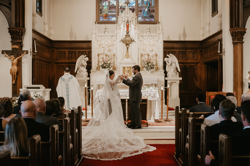 Amazing church wedding ceremony at the Shrine of the Sacred Heart by Britney Clause Photography