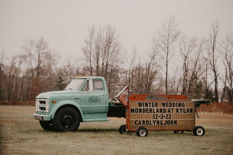 Gorgeous wedding details at Kylan Barn in Delmar, Maryland by Britney Clause Photography